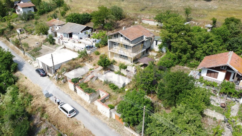 Продава  Къща, област Добрич, с. Батово • 84 000 EUR • ID 44796333 — holmes.bg - [1] 