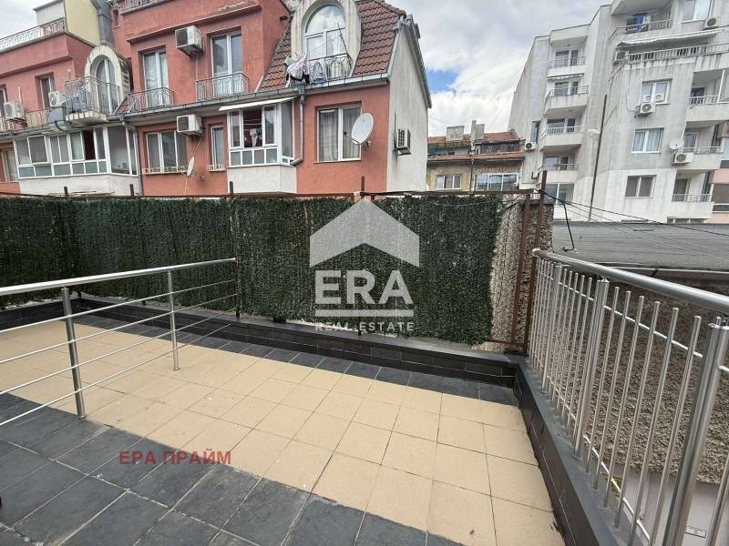 Продава МНОГОСТАЕН, гр. Варна, Център, снимка 7 - Апартаменти - 54708842