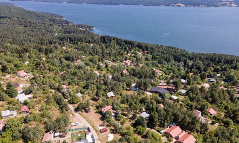Продава ПАРЦЕЛ в област София, с. Горни Окол - 1133 кв.м / 80 000 € » 156 466.40 лв., СУПРИММО - ГЛАВЕН ОФИС
