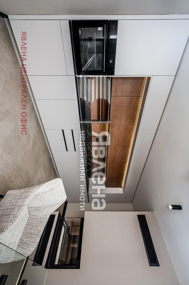 Продава 3-СТАЕН, гр. София, Център