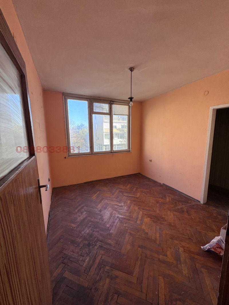 Продава 4-СТАЕН, гр. Търговище, Вароша, снимка 9 - Апартаменти - 52779075