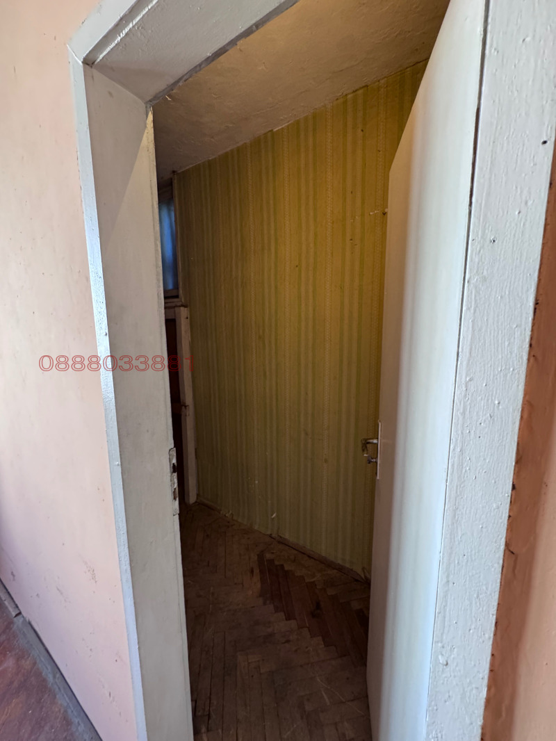 Продава 4-СТАЕН, гр. Търговище, Вароша, снимка 11 - Апартаменти - 52779075