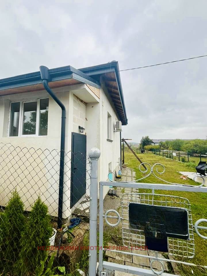 Продава  Къща град Перник , Църква , 92 кв.м | 74667247 - изображение [2]
