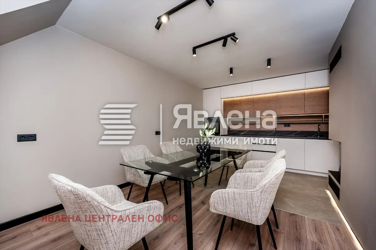 Продава 4-СТАЕН, гр. София, Център, снимка 3 - Апартаменти - 53810322