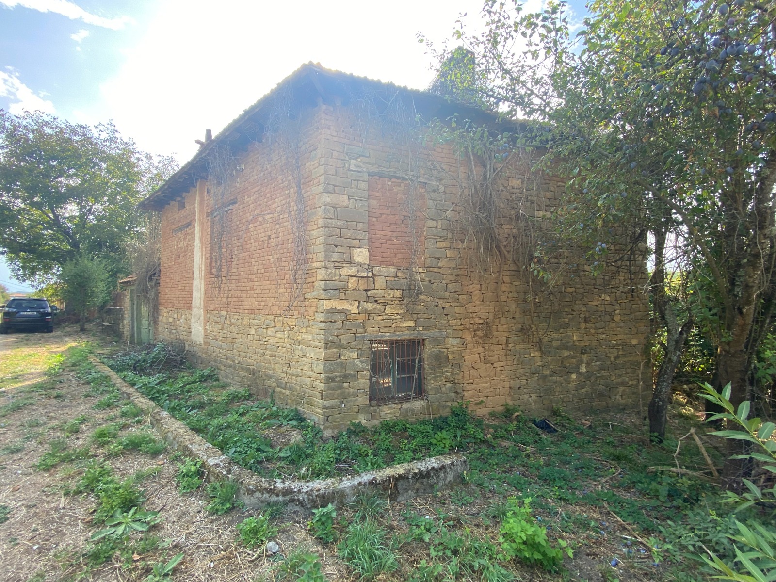 Продава КЪЩА, с. Славейково, област Габрово