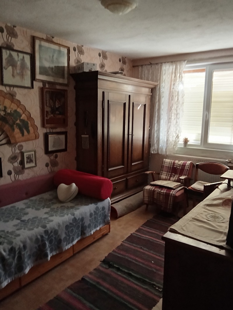 Продава КЪЩА в област София, с. Вакарел - 70 кв.м / 97 000 € » 189 715.51 лв., СТИЛ 2001