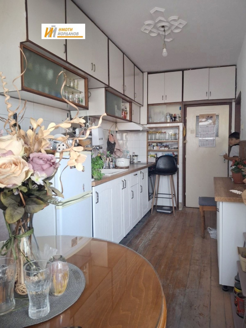 Продава 4-СТАЕН, гр. Велико Търново, Акация, снимка 2 - Апартаменти - 52660894