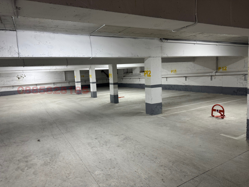 Продава ГАРАЖ, ПАРКОМЯСТО, гр. Пазарджик, Идеален център, снимка 4 - Гаражи и паркоместа - 53203571