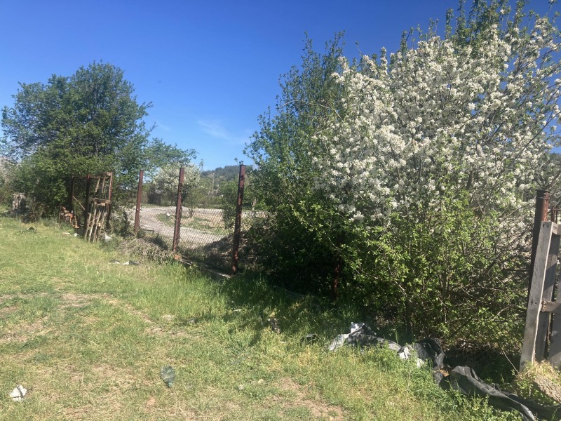 Продава ПАРЦЕЛ в град Благоевград, Втора промишлена зона - 1830 кв.м / 91 500 € » 178 958.45 лв., ИМОТИНВЕСТ77