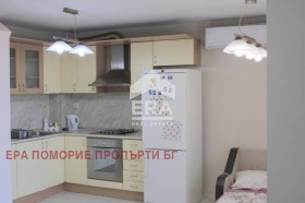 2 makuuhuonetta Pomorie, Burgasin alue 1