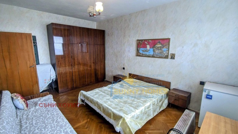 Продава 3-СТАЕН, гр. Велико Търново, Център, снимка 4 - Апартаменти - 52878383