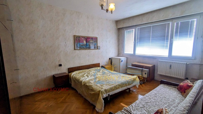 Продава 3-СТАЕН, гр. Велико Търново, Център, снимка 3 - Апартаменти - 52878383