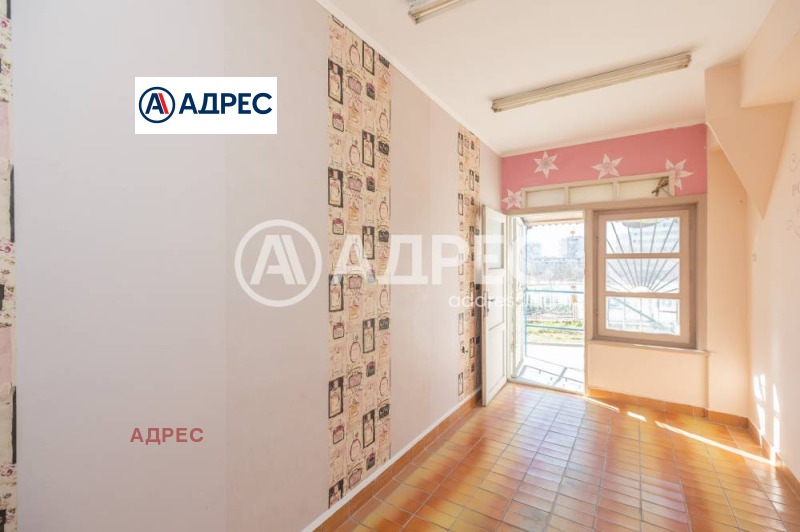 Продава  Многостаен град Варна , Възраждане 2 , 130 кв.м | 93861774 - изображение [17]