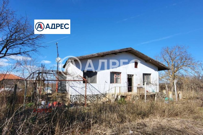 Продава КЪЩА, с. Зорница, област Варна, снимка 2 - Къщи - 49524702