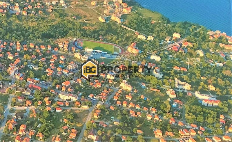 Eladó  Cselekmény régió Várna , Bjala , 877 négyzetméter | 37786410