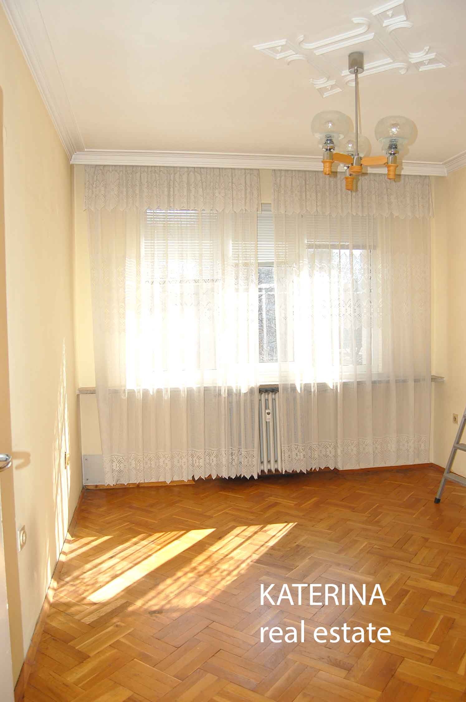 Продава 4-СТАЕН, гр. София, Гео Милев, снимка 3 - Апартаменти - 53771963