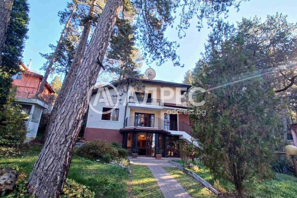 Продава КЪЩА, гр. София, гр. Банкя