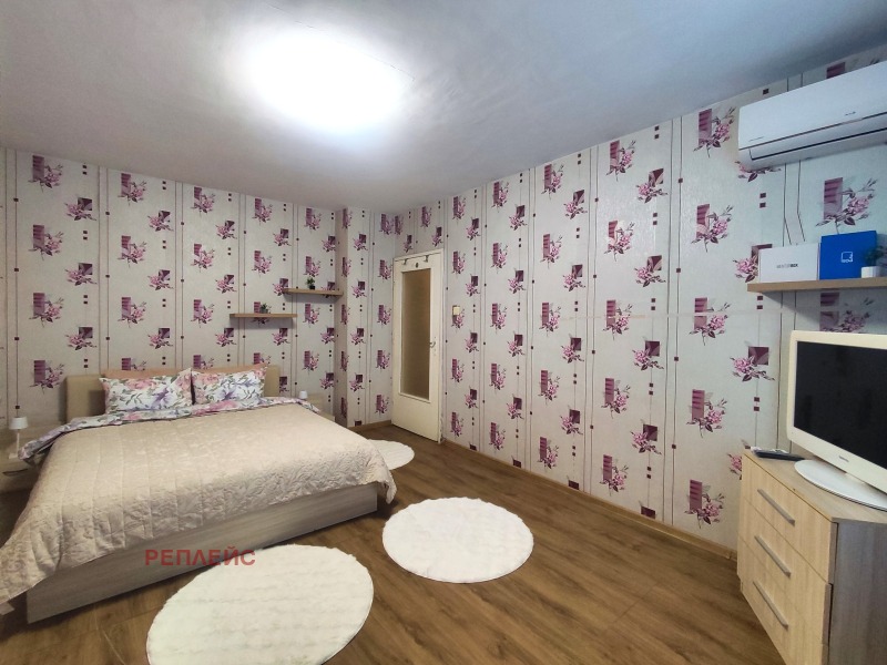Продава 2-СТАЕН в град Варна, Владислав Варненчик 1 - 42 кв.м / 105 000 € » 205 362.15 лв., РЕПЛЕЙС