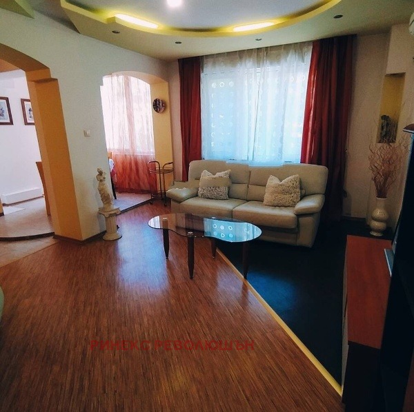 Na sprzedaż  2 sypialnie Plowdiw , Trakija , 120 mkw | 96481003 - obraz [3]