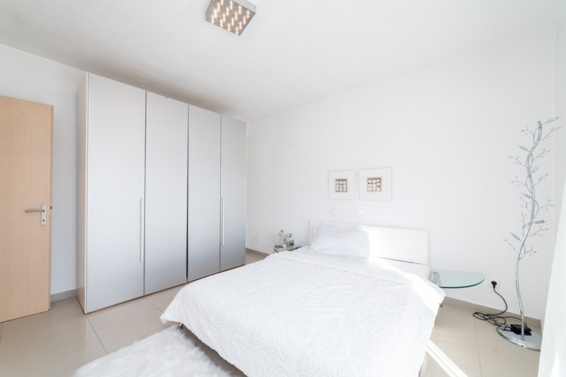 Продава МНОГОСТАЕН, гр. Бургас, Център, снимка 15 - Апартаменти - 54367729