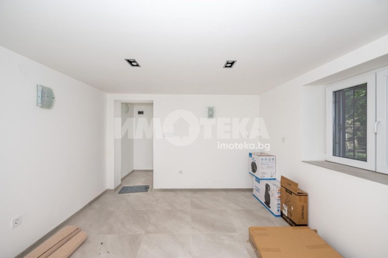 Продава ЕТАЖ ОТ КЪЩА, гр. Пловдив, Кършияка, снимка 13 - Етаж от къща - 51432621