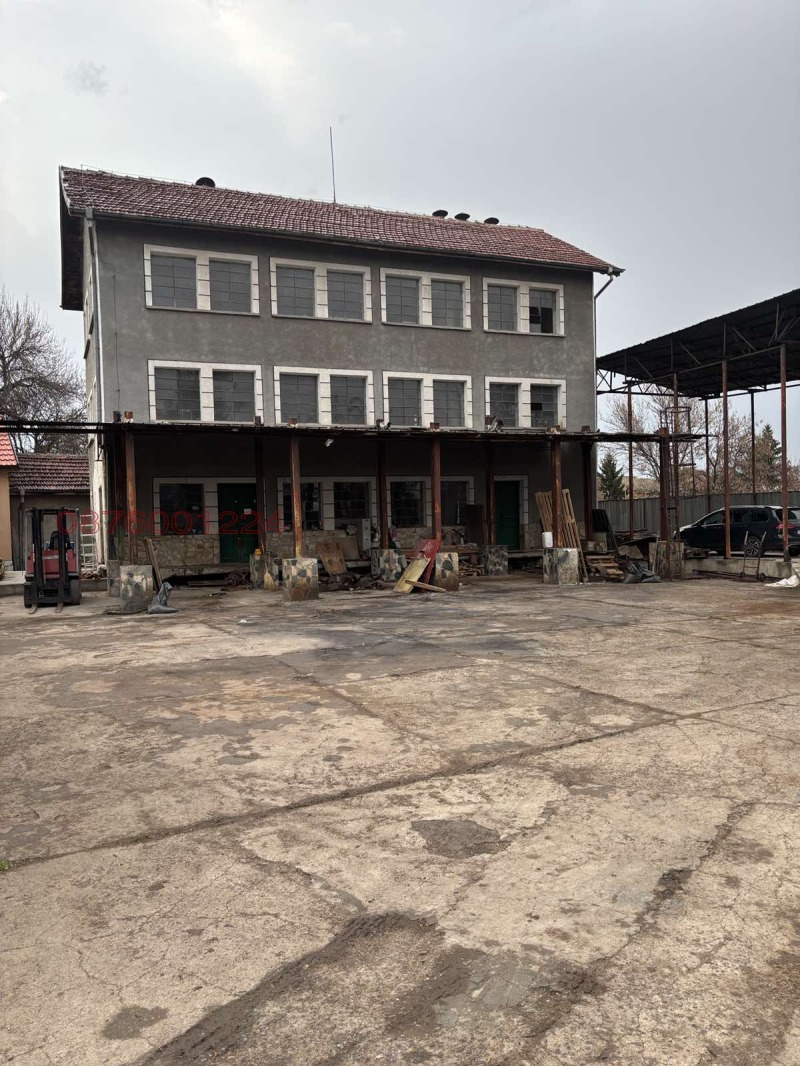 Продава ПРОМ. ПОМЕЩЕНИЕ, гр. София, гр. Нови Искър, снимка 2 - Производствени сгради - 53323221