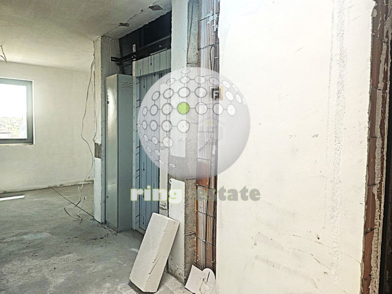 En venta  2 dormitorios Plovdiv , Mladezhki Jalm , 200 metros cuadrados | 22695837 - imagen [5]