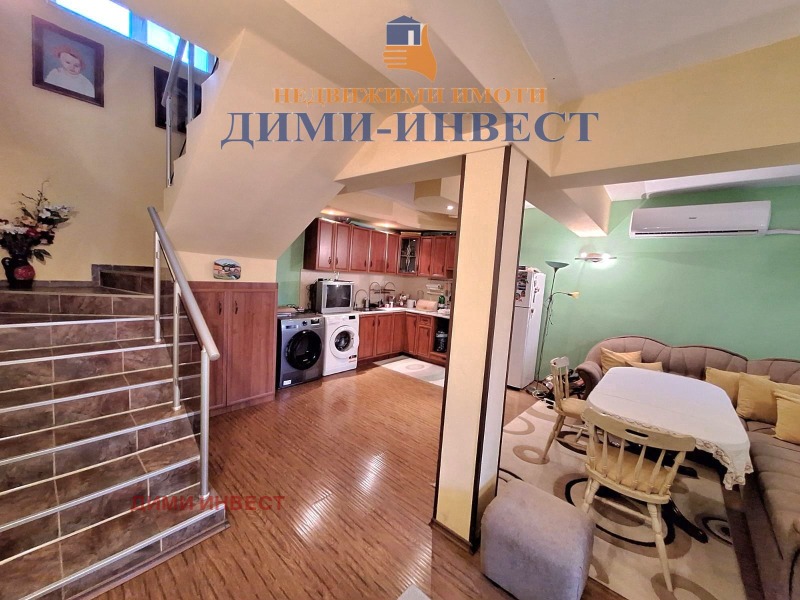 Продава КЪЩА, гр. Добрич, Христо Ботев, снимка 3 - Къщи - 52703820