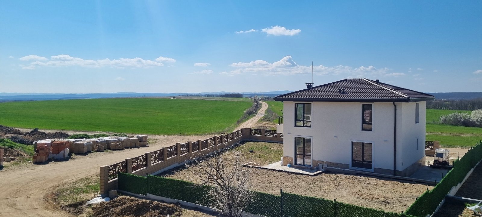 Продава КЪЩА, с. Приселци, област Варна, снимка 2 - Къщи - 42607751