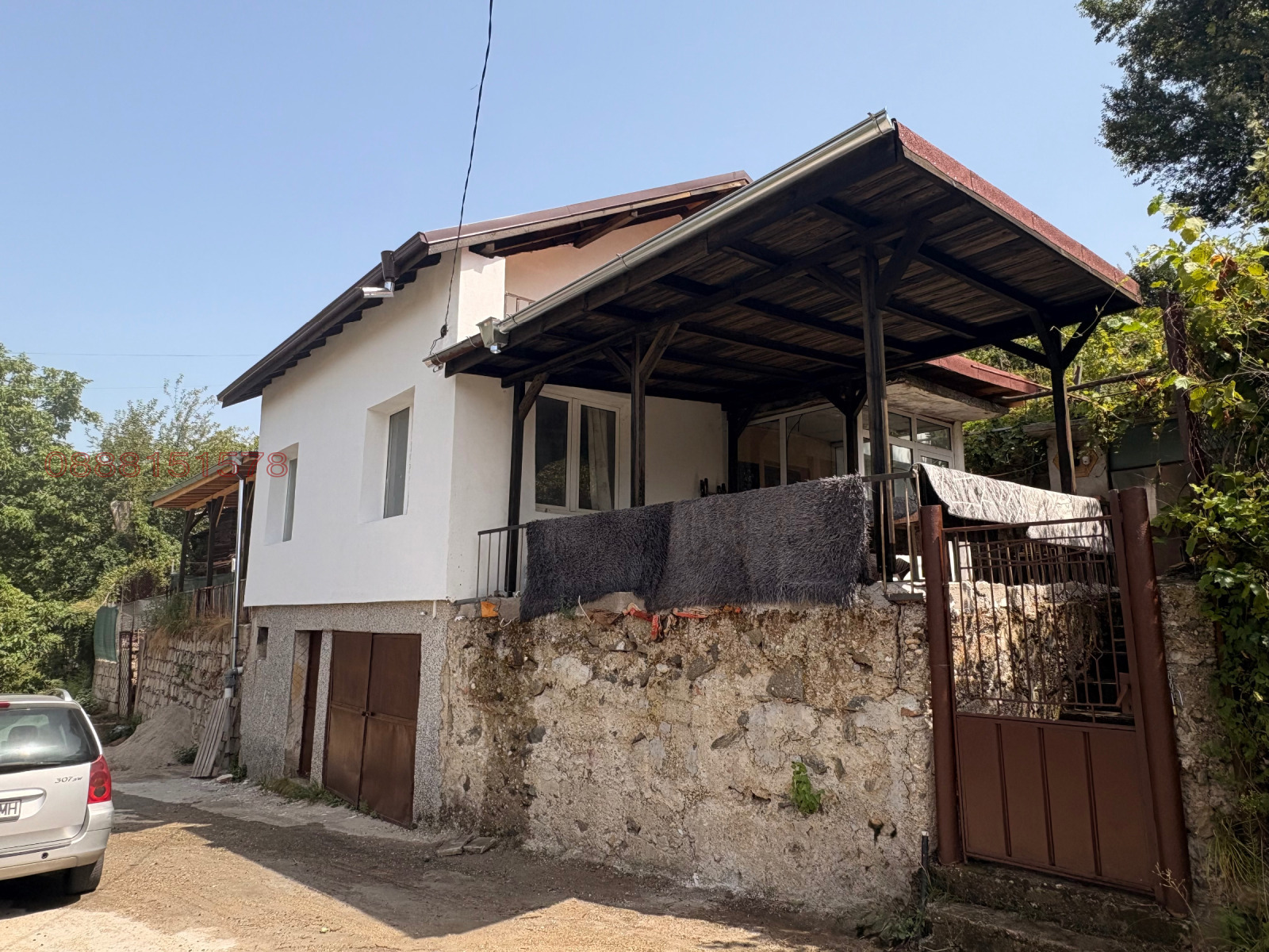 Продава КЪЩА, с. Брежани, област Благоевград