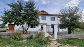 Продажба на имоти в с. Загорци, област Бургас - изображение 4 