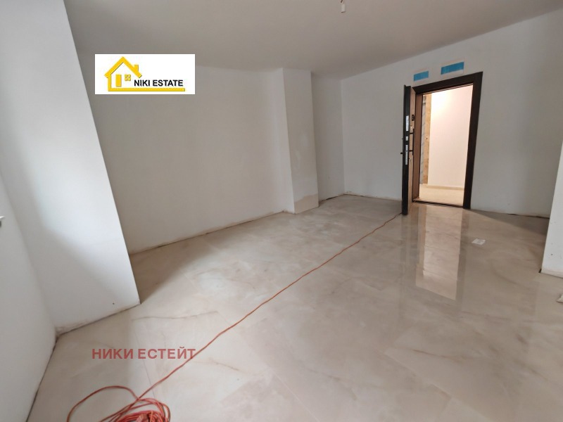 Продава  Офис град Варна , Левски 1 , 60 кв.м | 61705297 - изображение [2]