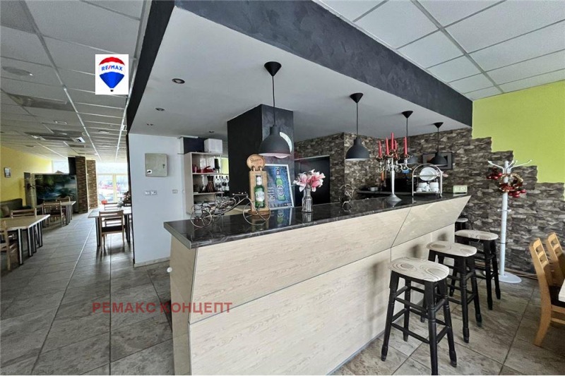 Продава ЗАВЕДЕНИЕ в град Шумен, Болницата - 205 кв.м / 440 000 € » 860 565.20 лв., РЕМАКС КОНЦЕПТ