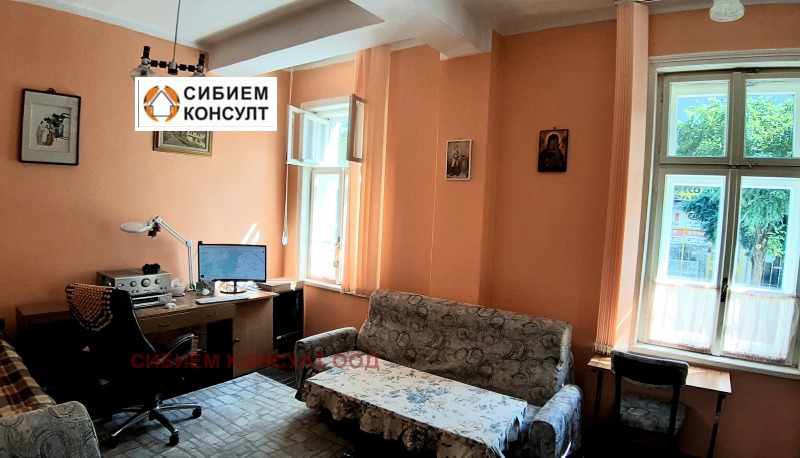 Продава 3-СТАЕН, град София, Център • 258000 € • 36272118 — Holmes.bg