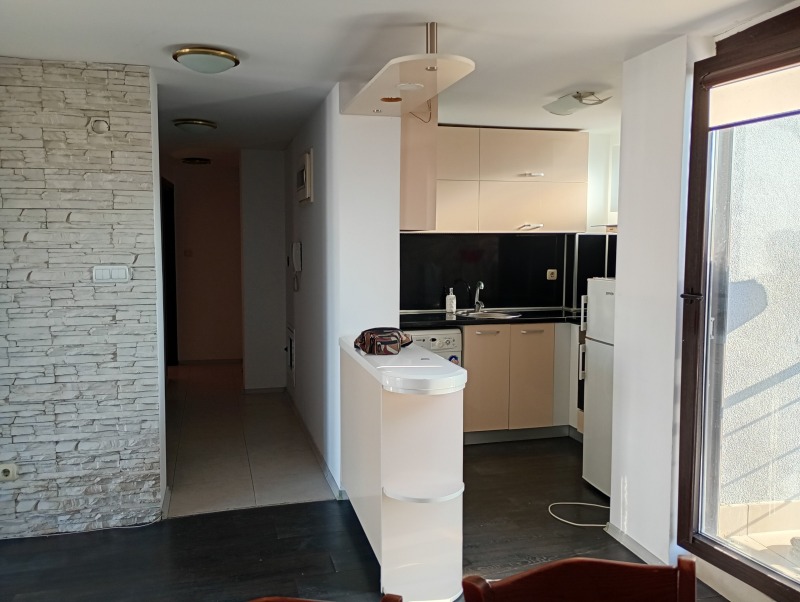 Продава 3-СТАЕН, гр. Плевен, Широк център, снимка 2 - Апартаменти - 53202328