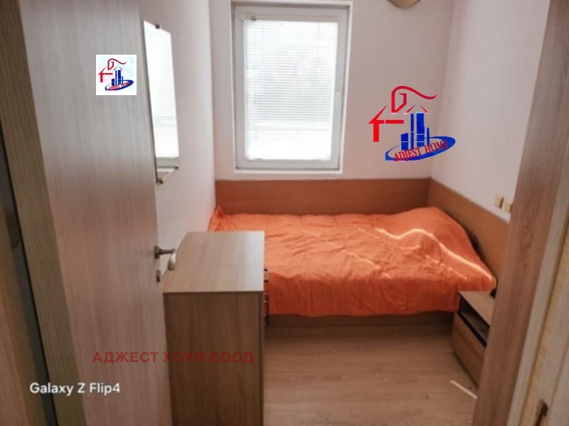 Продава ЕТАЖ ОТ КЪЩА, гр. Шумен, Център, снимка 3 - Етаж от къща - 50720749