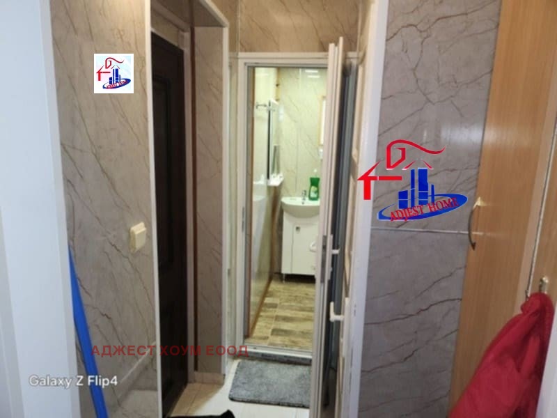 Продава ЕТАЖ ОТ КЪЩА, гр. Шумен, Център, снимка 5 - Етаж от къща - 50720749