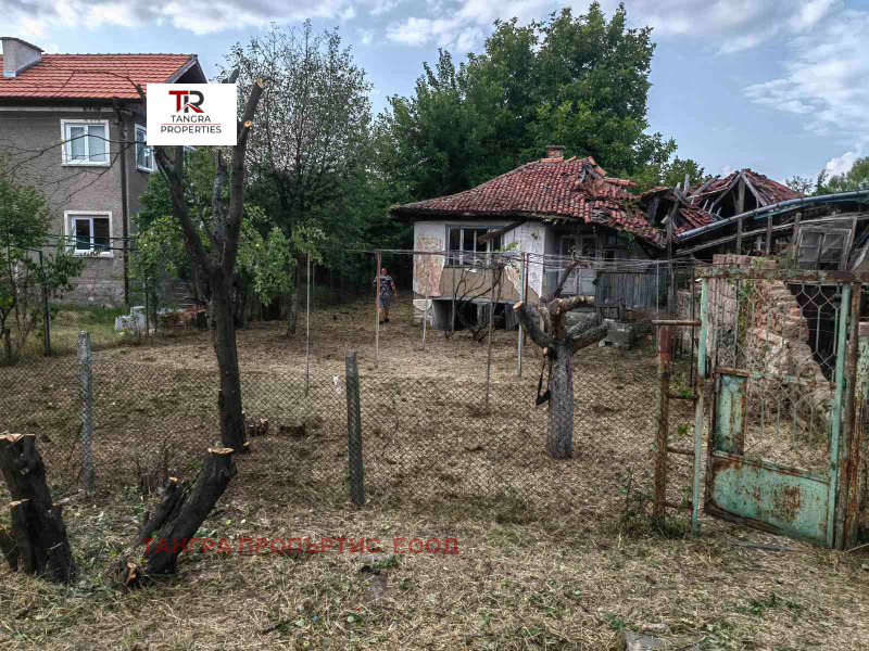 Продава КЪЩА, с. Долни Раковец, област Перник, снимка 4 - Къщи - 46334653