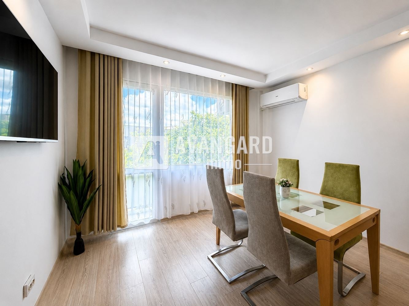 Продава 3-СТАЕН, гр. Варна, Левски 1