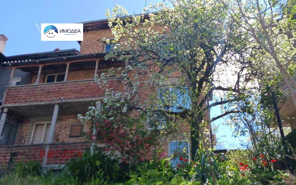 Продава КЪЩА, гр. Трявна, област Габрово, снимка 2 - Къщи - 51376069