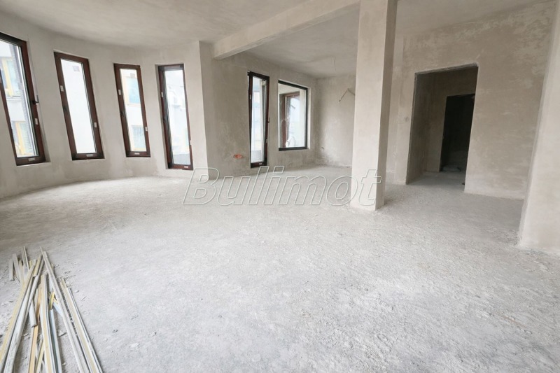 Продава 4-СТАЕН, гр. Варна, Център, снимка 2 - Апартаменти - 53472467