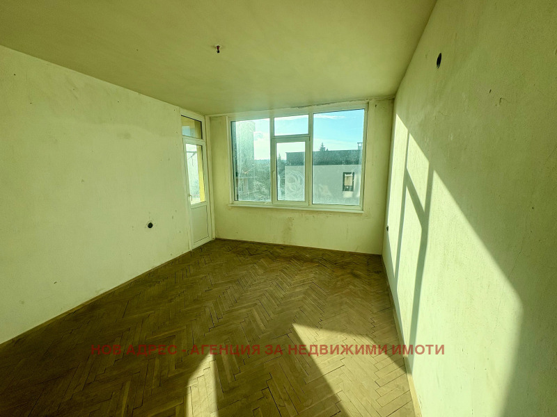 Продава МНОГОСТАЕН, гр. Търговище, Център, снимка 4 - Апартаменти - 52500534