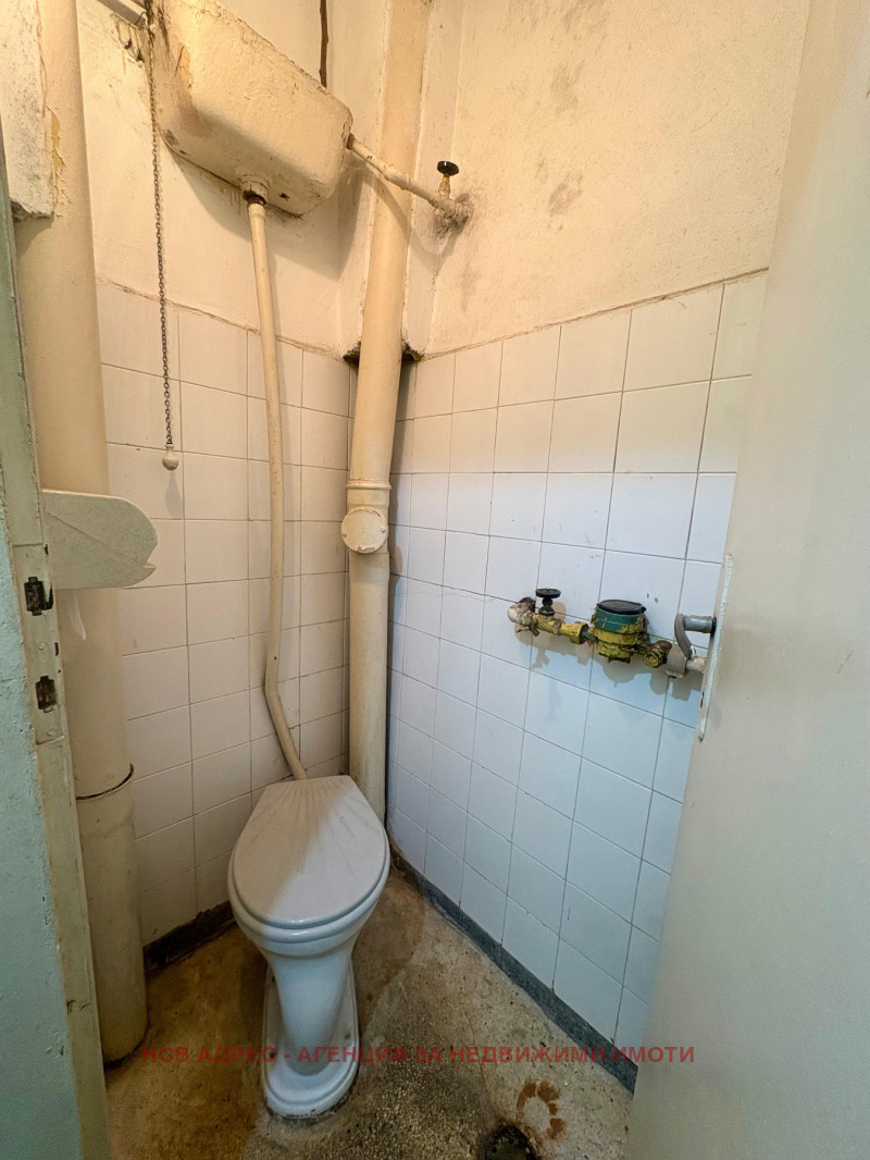 Продава МНОГОСТАЕН, гр. Търговище, Център, снимка 12 - Апартаменти - 52500534