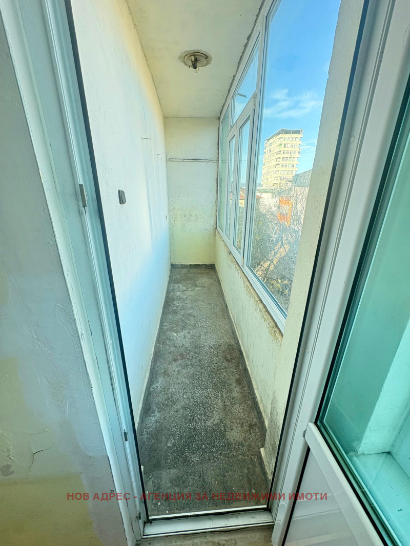 Продава МНОГОСТАЕН, гр. Търговище, Център, снимка 15 - Апартаменти - 52500534