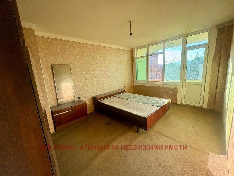 Продава МНОГОСТАЕН, гр. Търговище, Център, снимка 5 - Апартаменти - 52500534