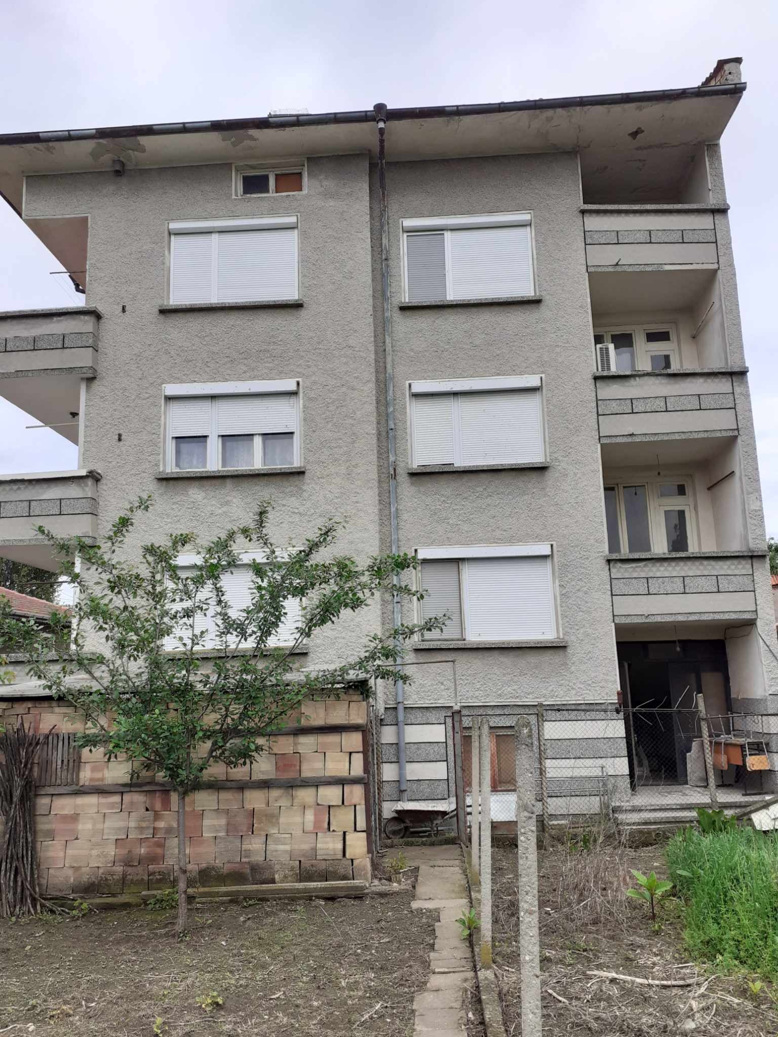 Продава ЕТАЖ ОТ КЪЩА, гр. Полски Тръмбеш, област Велико Търново, снимка 2 - Етаж от къща - 55306376