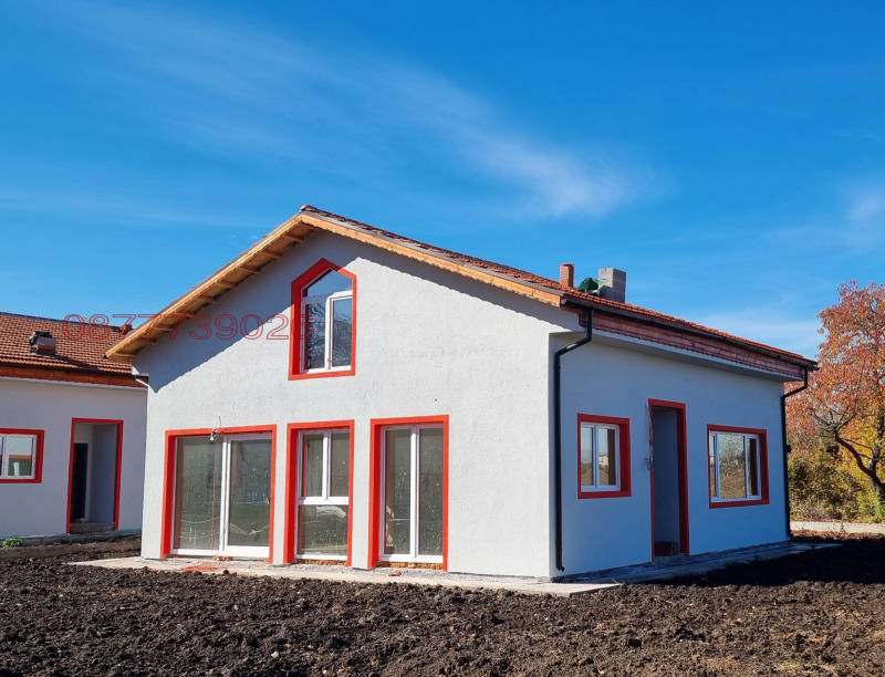 Продава КЪЩА в област София, гр. Божурище - 200 кв.м / 225 000 € » 440 061.75 лв.