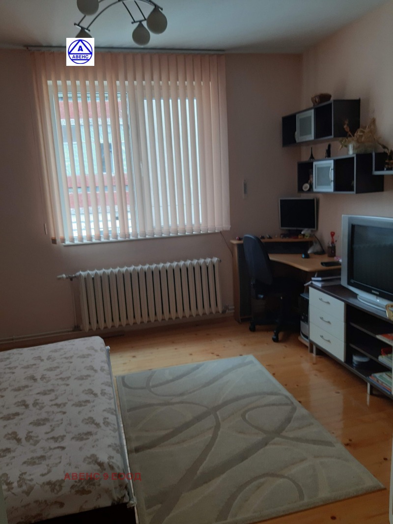 Продава  Етаж от къща град Плевен , Идеален център , 88 кв.м | 70030078 - изображение [7]