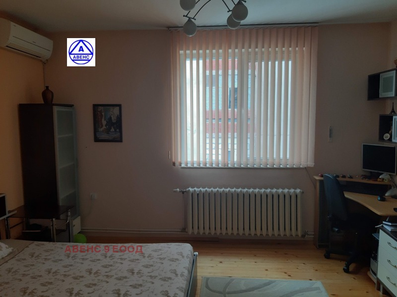 Продава  Етаж от къща град Плевен , Идеален център , 88 кв.м | 70030078 - изображение [8]
