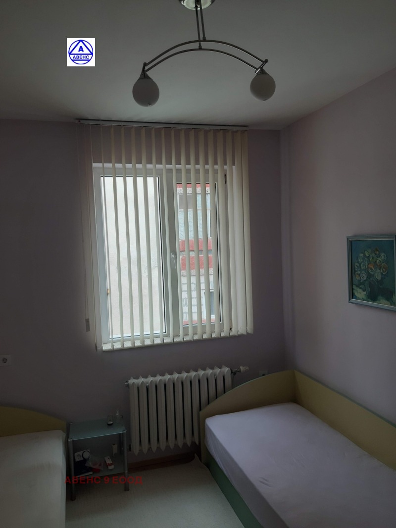 Продава  Етаж от къща град Плевен , Идеален център , 88 кв.м | 70030078 - изображение [10]